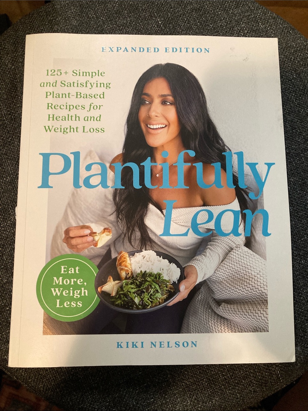 Plantifully‎ Lean by Kiki Nelson - Cookbook with Teal Title